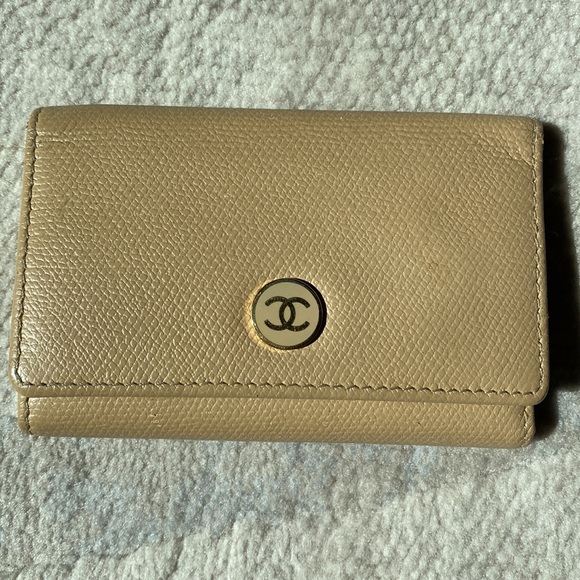 CHANEL 6 Key Card Holder Wallet Beige Leather - Picture 12 of 13